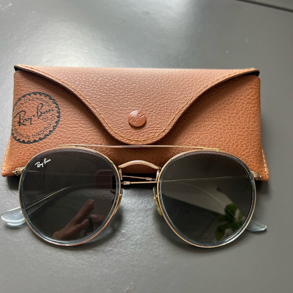 Ray-Ban Gold Frame Sunglasses with Brown Case